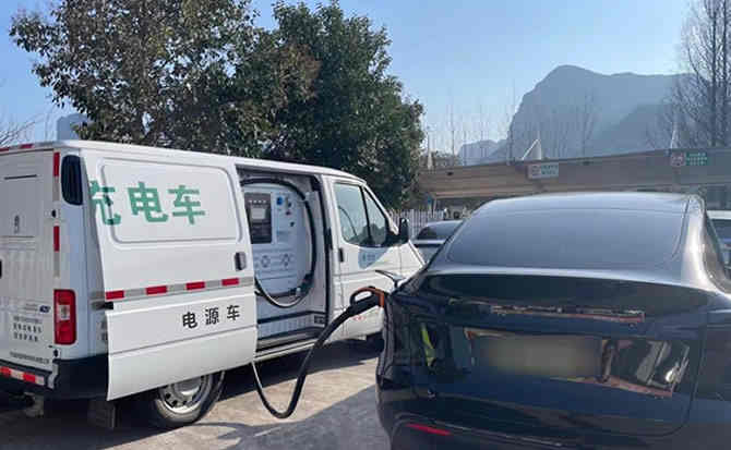 巴彦淖尔汽车搭电